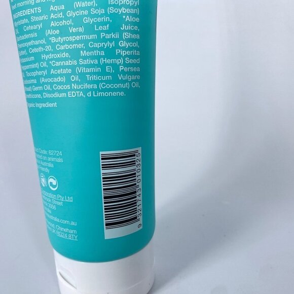 Om SHE Sole Therapy Moisturising Foot Lotion - Picture 5 of 5